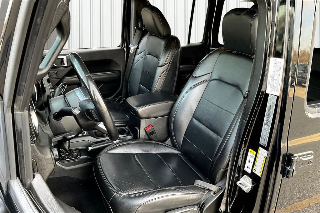 Used 2019 Jeep Wrangler Unlimited Sahara w/ Dual Top Group image 21