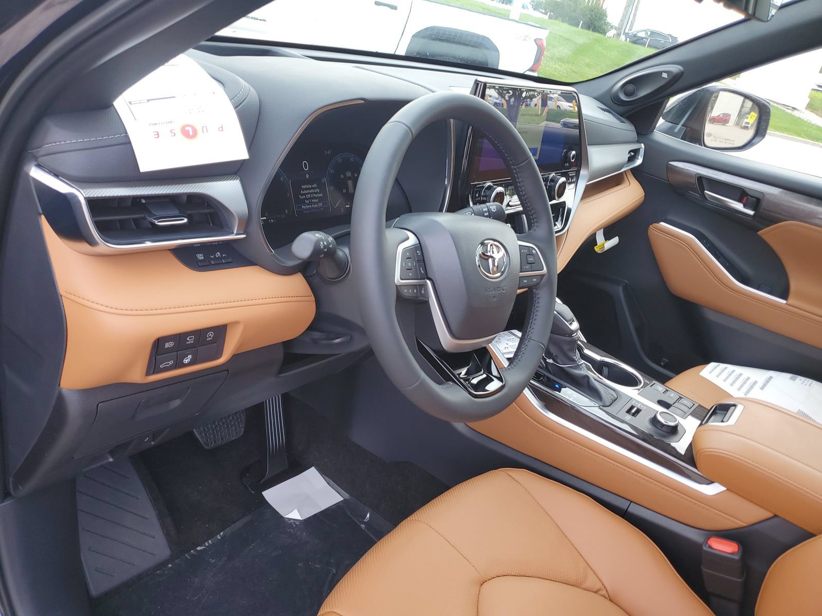 New 2026 Toyota Highlander Platinum AWD/4WD image 20