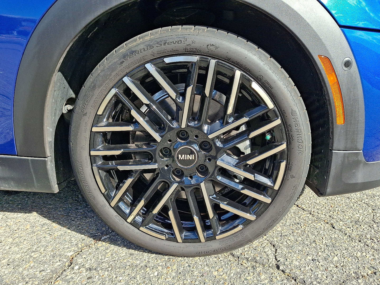 Used 2025 MINI Cooper 2-Door Hardtop FWD image 8