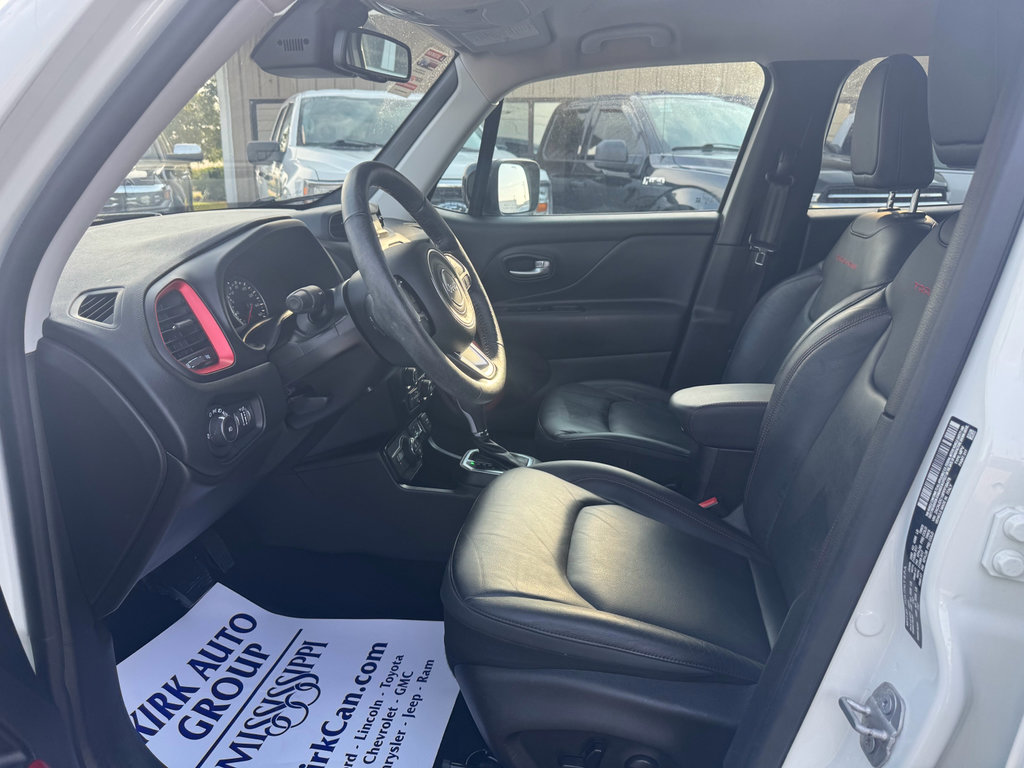 Used 2023 Jeep Renegade Trailhawk w/ Trailhawk Elite Group image 11