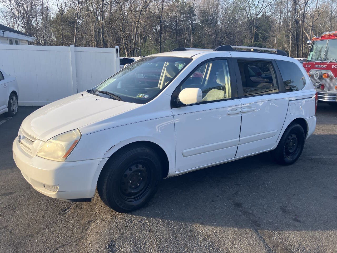 Used 2008 Kia Sedona w/ Convenience Pkg image 11