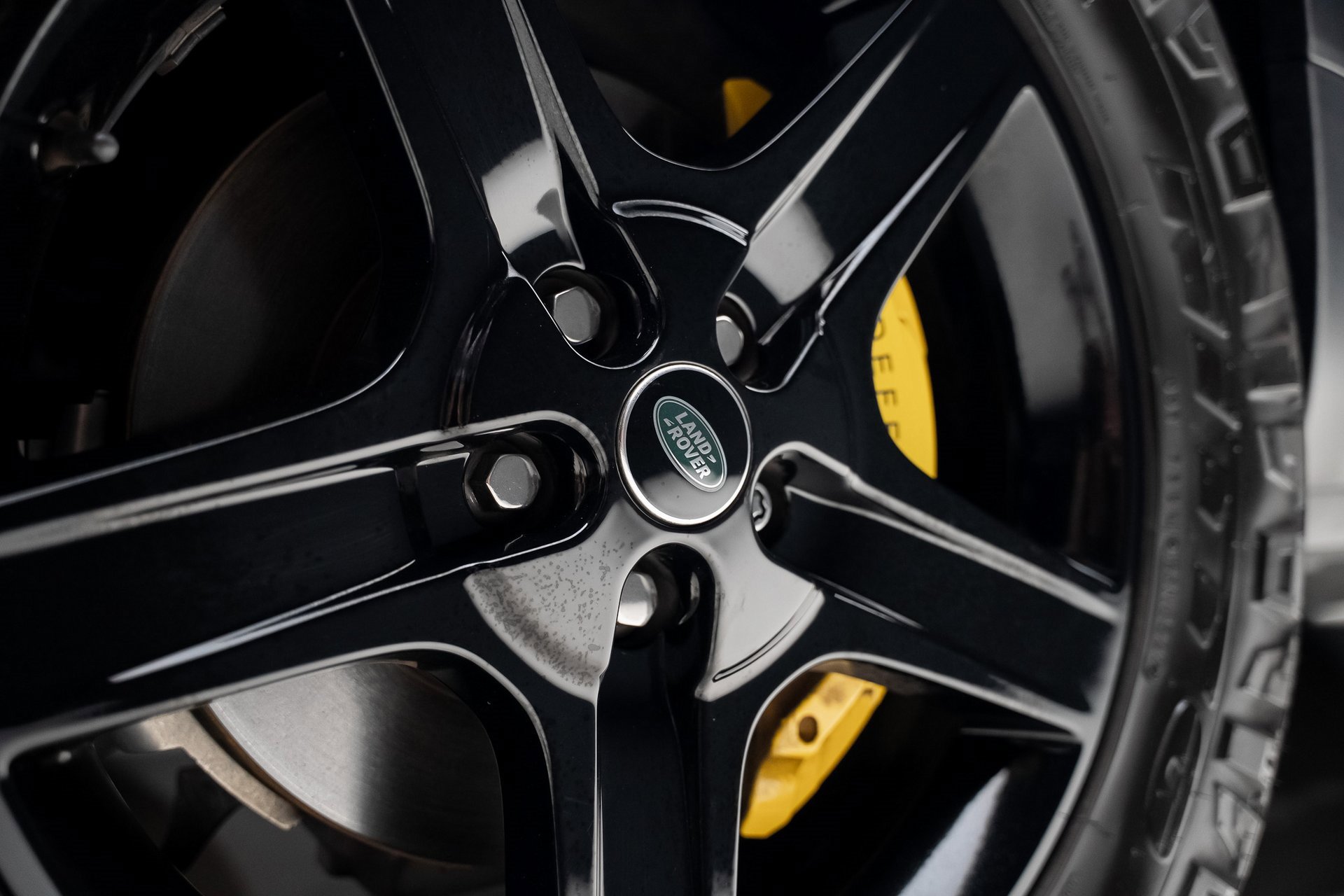 Used 2022 Land Rover Defender 110 SE image 22