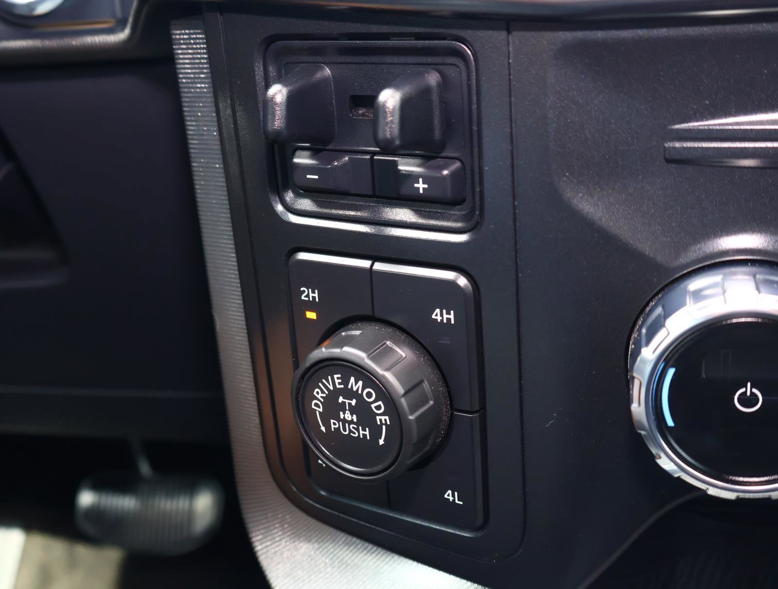 Used 2022 Ford F150 Platinum w/ Equipment Group 701A High AWD/4WD image 29