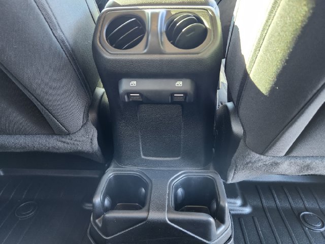 Used 2022 Jeep Wrangler Unlimited Sport AWD/4WD image 24