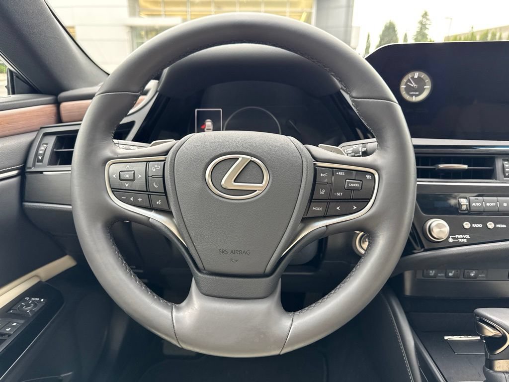 Certified 2023 Lexus ES 250 w/ Premium Package AWD/4WD image 24