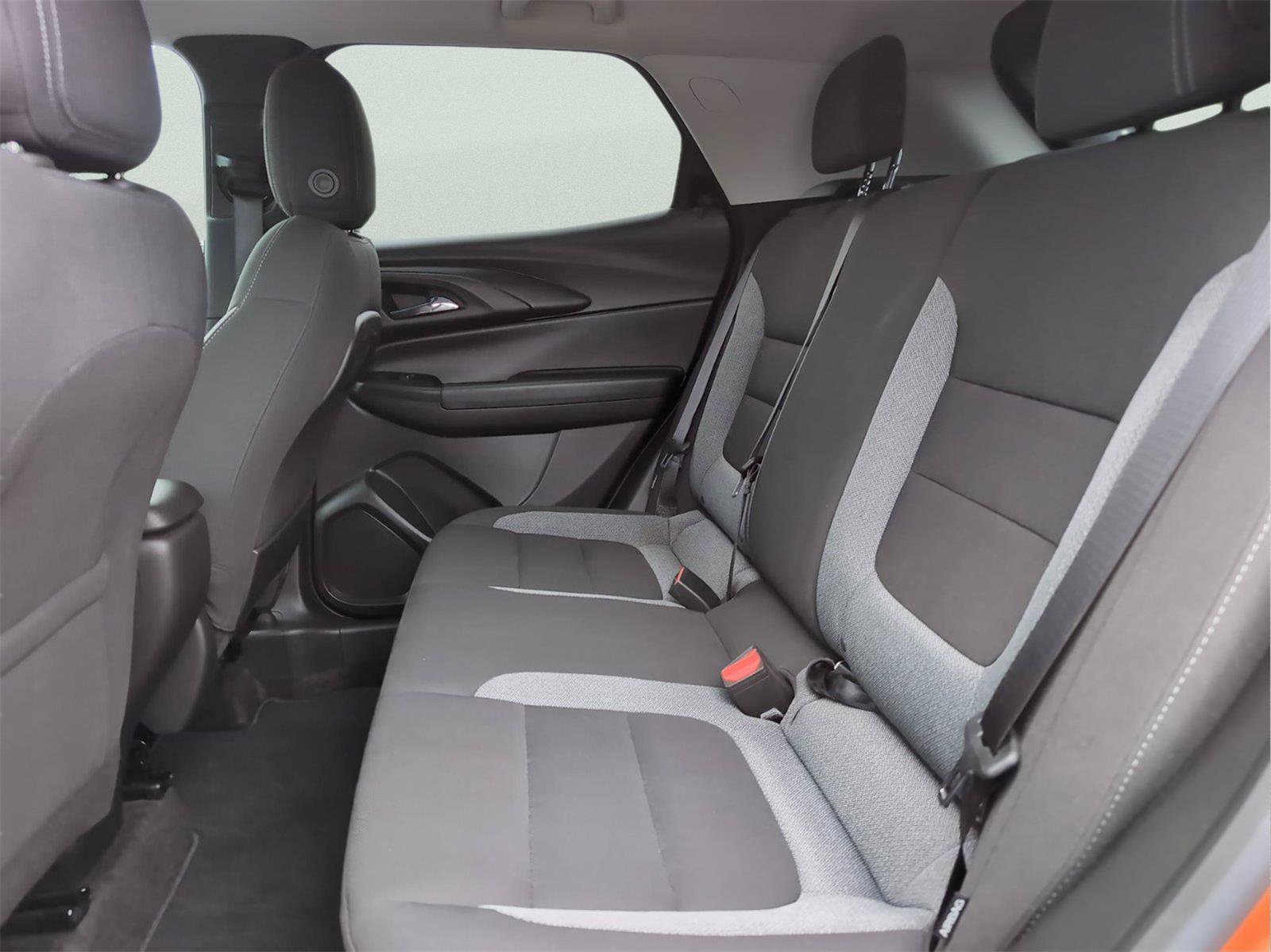 Used 2023 Chevrolet TrailBlazer LT FWD image 32