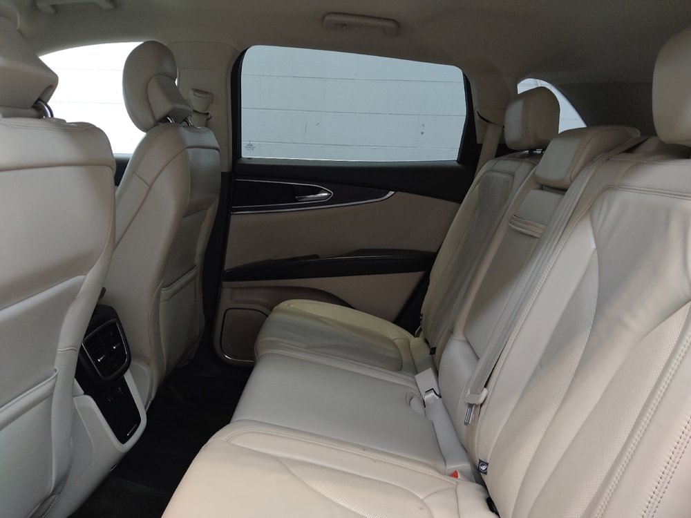 Used 2016 Lincoln MKX Select w/ Select Plus Package FWD image 18