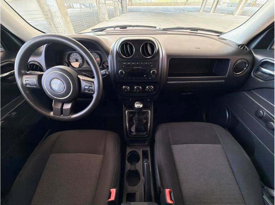 Used 2014 Jeep Patriot Sport FWD image 15
