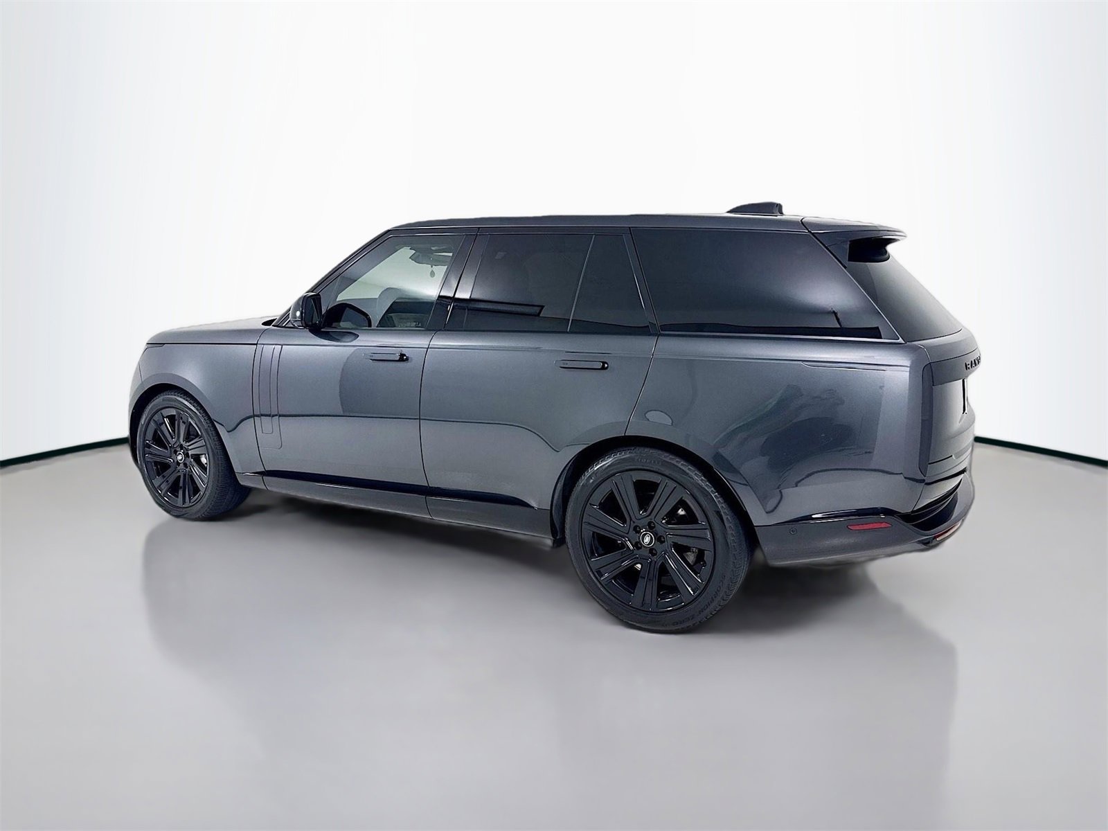 Used 2023 Land Rover Range Rover SE image 5