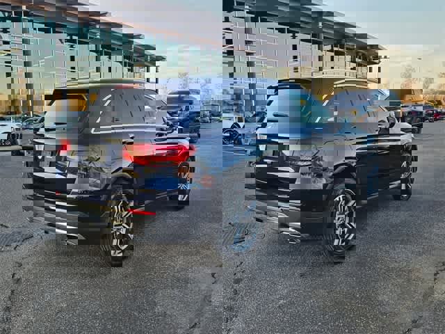 Used 2021 Mercedes-Benz GLC 300 image 8