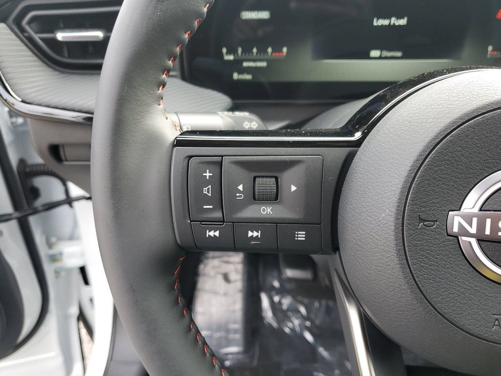 New 2026 Nissan Kicks SR w/ SR Premium Package FWD image 22