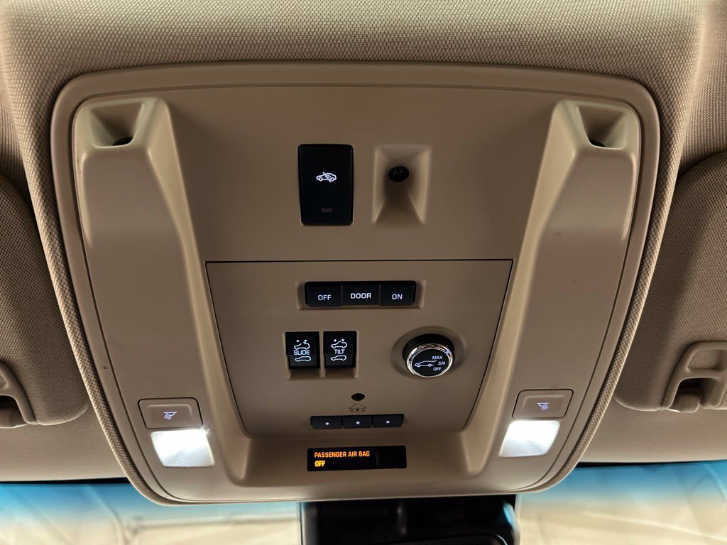 Used 2015 Chevrolet Tahoe LTZ AWD/4WD image 30