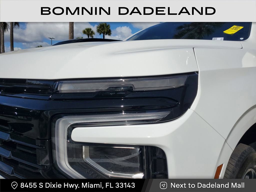 Used 2026 Chevrolet Suburban RST w/ Comfort Package image 12