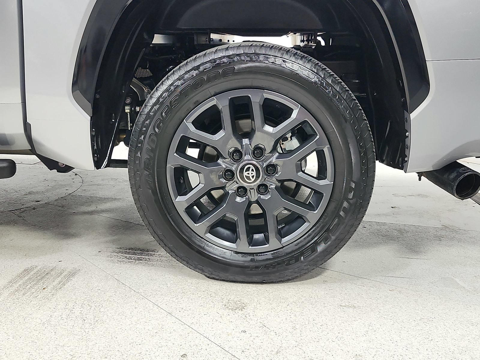 Used 2025 Toyota Tundra Platinum AWD/4WD image 48