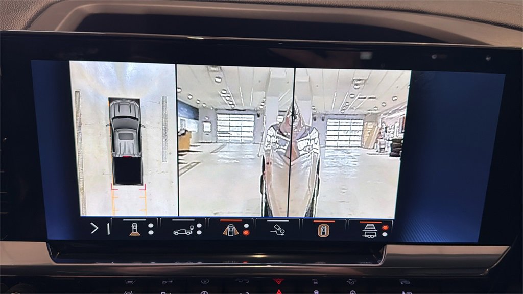 Used 2025 Chevrolet Silverado 1500 LTZ w/ LTZ Premium Package image 40