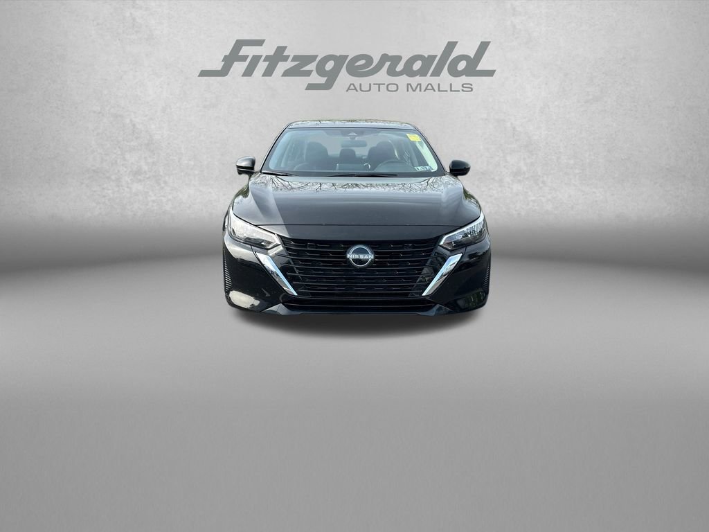 Used 2025 Nissan Sentra SV w/ Trunk Package image 2