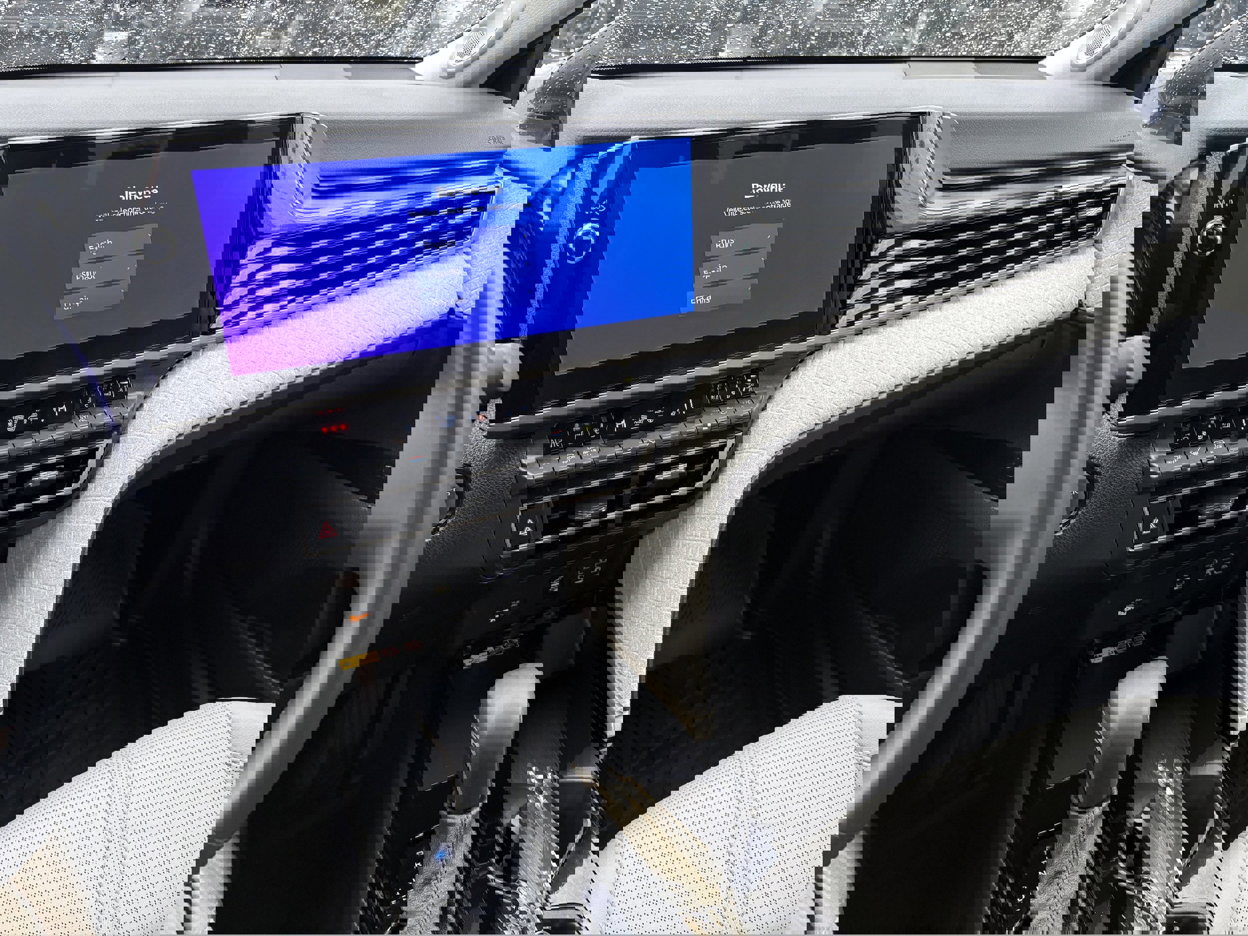 Used 2025 Toyota Camry XLE image 9