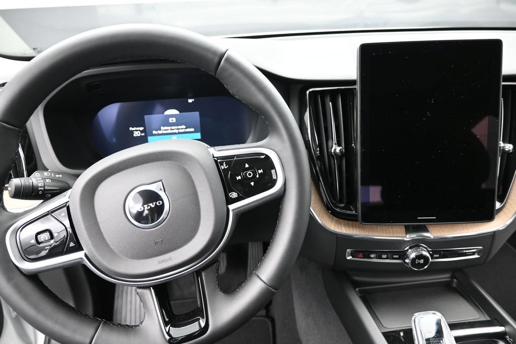 New 2026 Volvo XC60 B5 Core AWD/4WD image 11