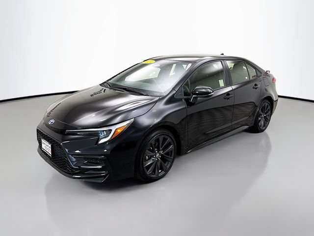 Used 2024 Toyota Corolla SE FWD image 3