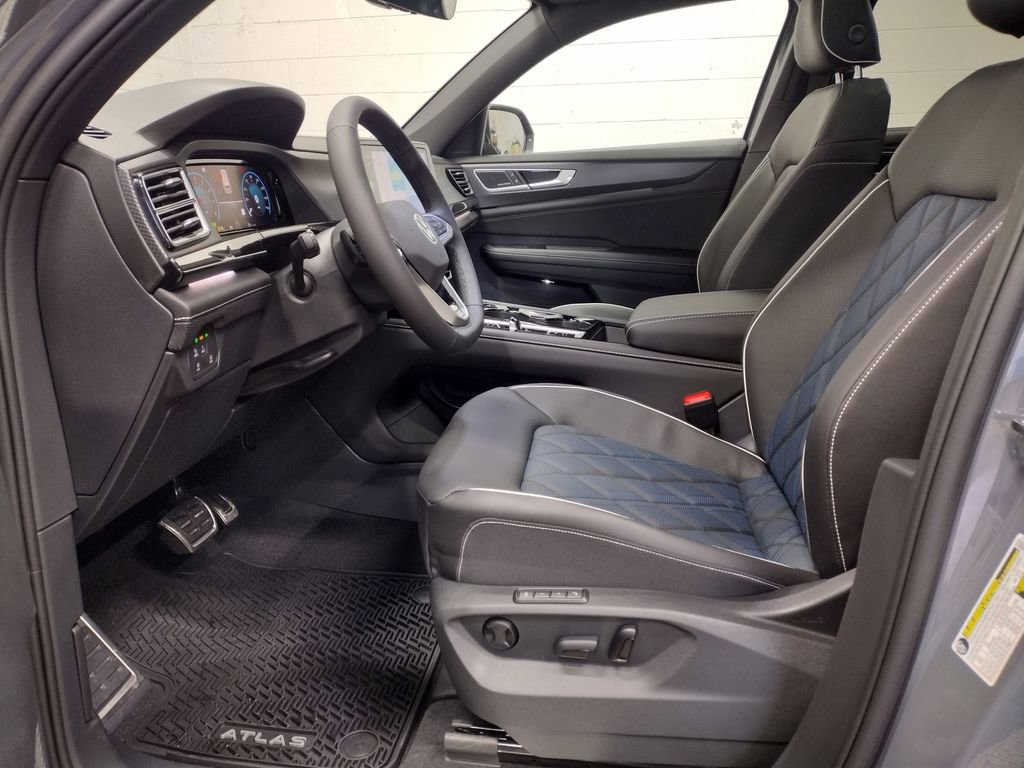 New 2026 Volkswagen Atlas Cross Sport SEL Premium R-Line image 25