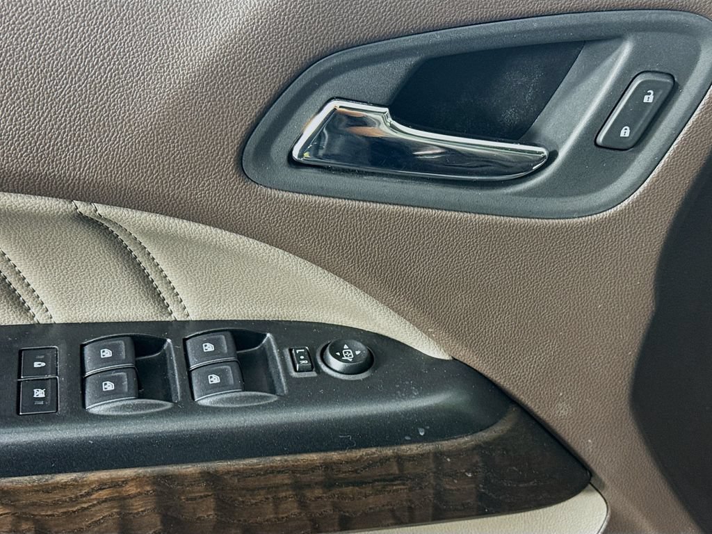 Used 2022 GMC Canyon Denali RWD image 21