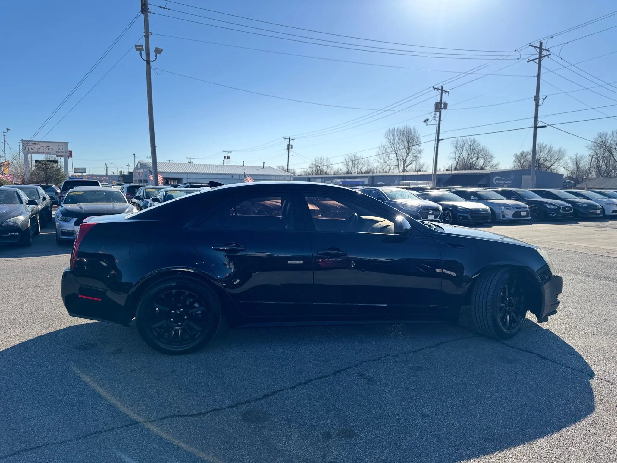 Used 2011 Cadillac CTS Luxury RWD image 2