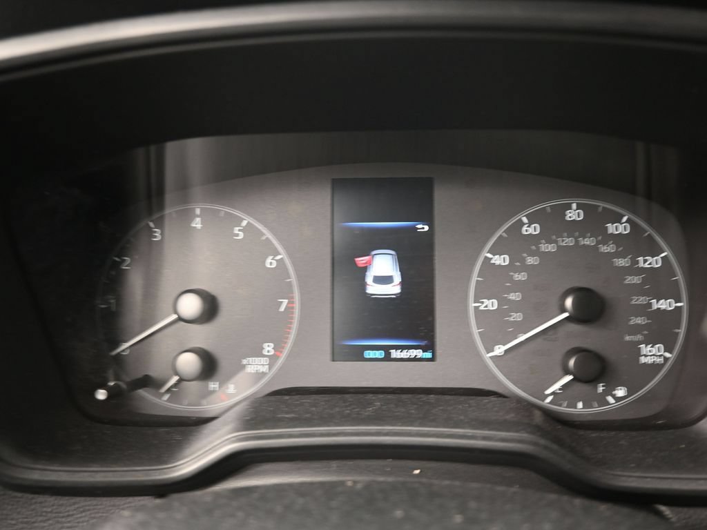 Used 2024 Toyota Corolla Cross LE FWD image 11