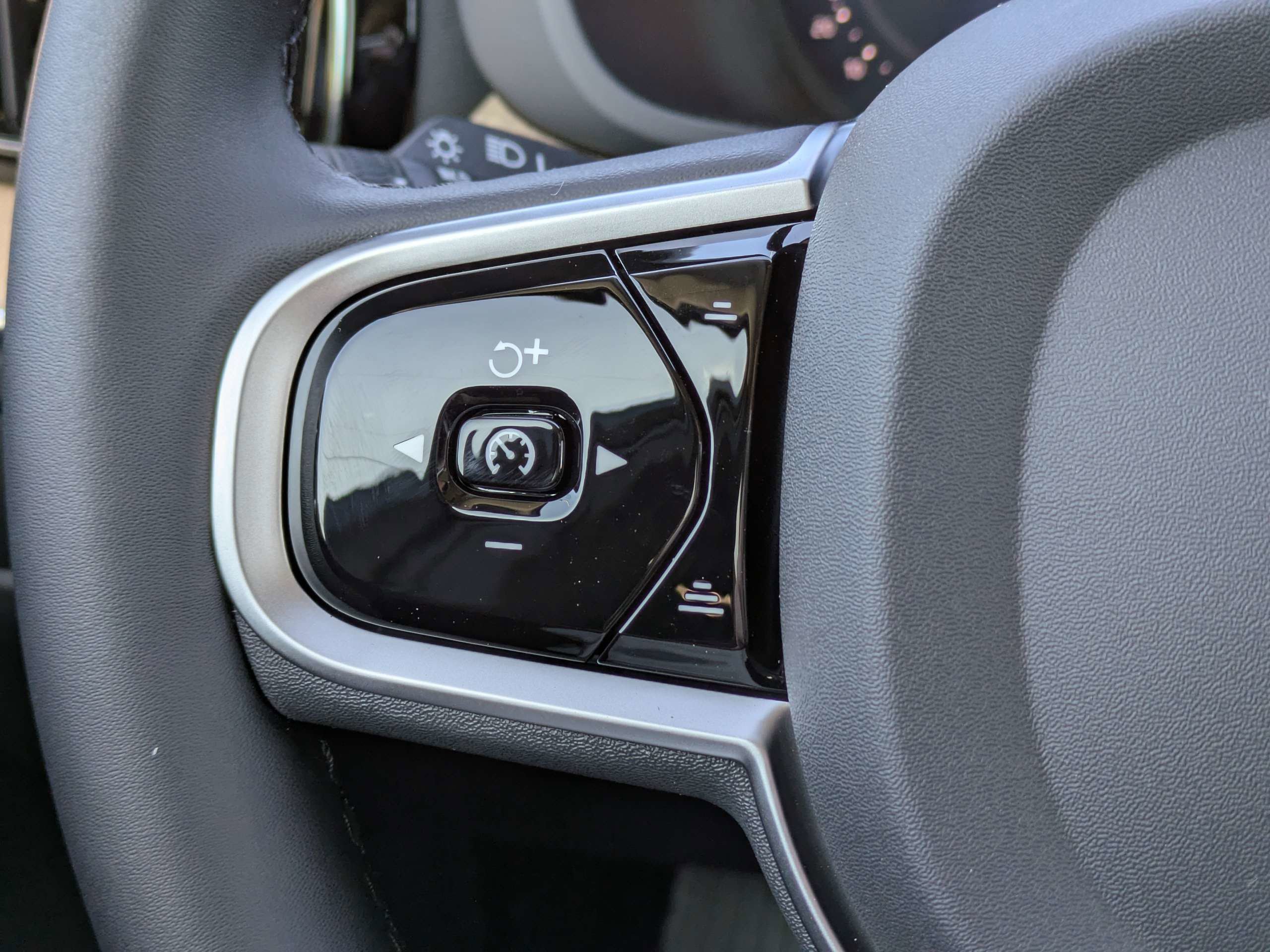 New 2026 Volvo XC60 B5 Core image 28