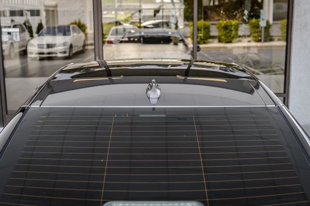 Used 2019 Jaguar XJ R-Sport image 10