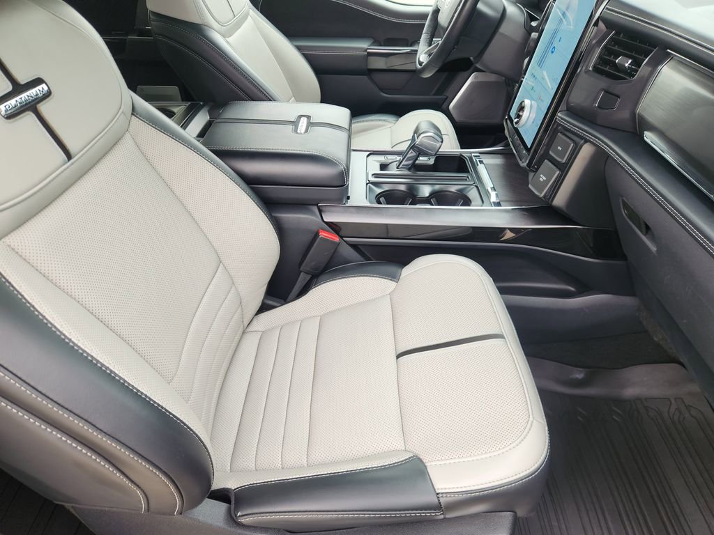 Used 2023 Ford F150 Lightning Platinum AWD/4WD image 14