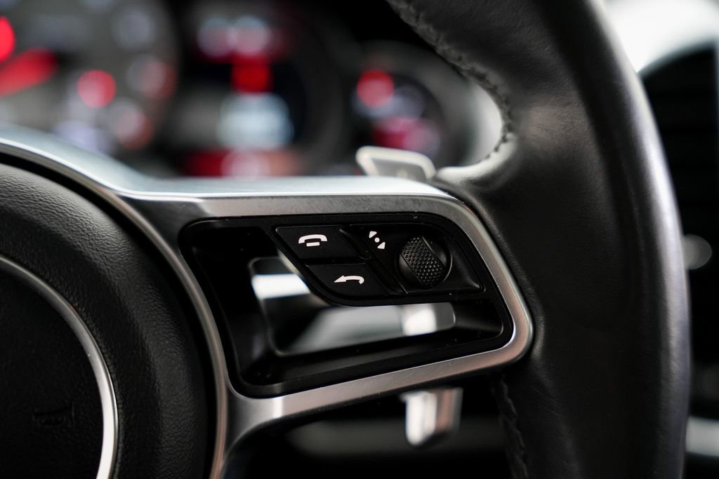 Used 2015 Porsche Cayenne S image 15