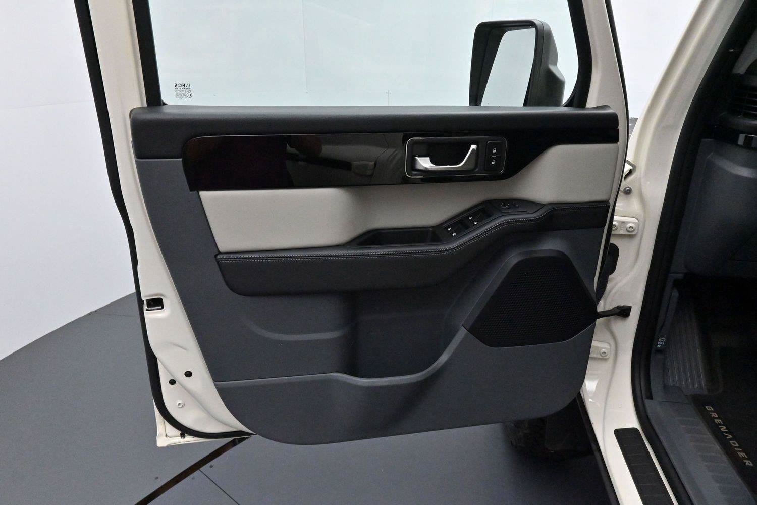 Used 2024 INEOS Grenadier Station Wagon AWD/4WD image 10
