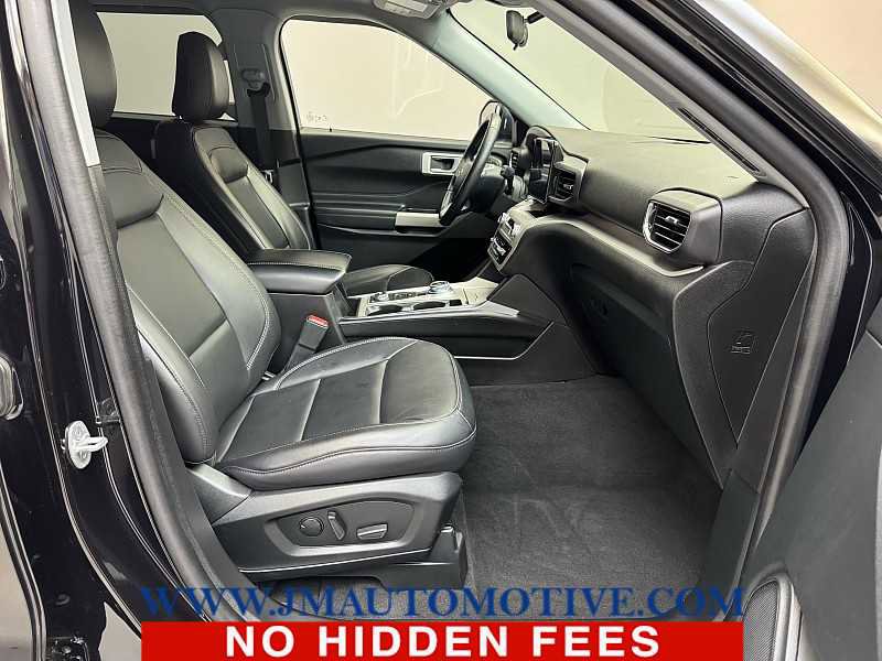Used 2023 Ford Explorer XLT w/ Equipment Group 202A AWD/4WD image 22