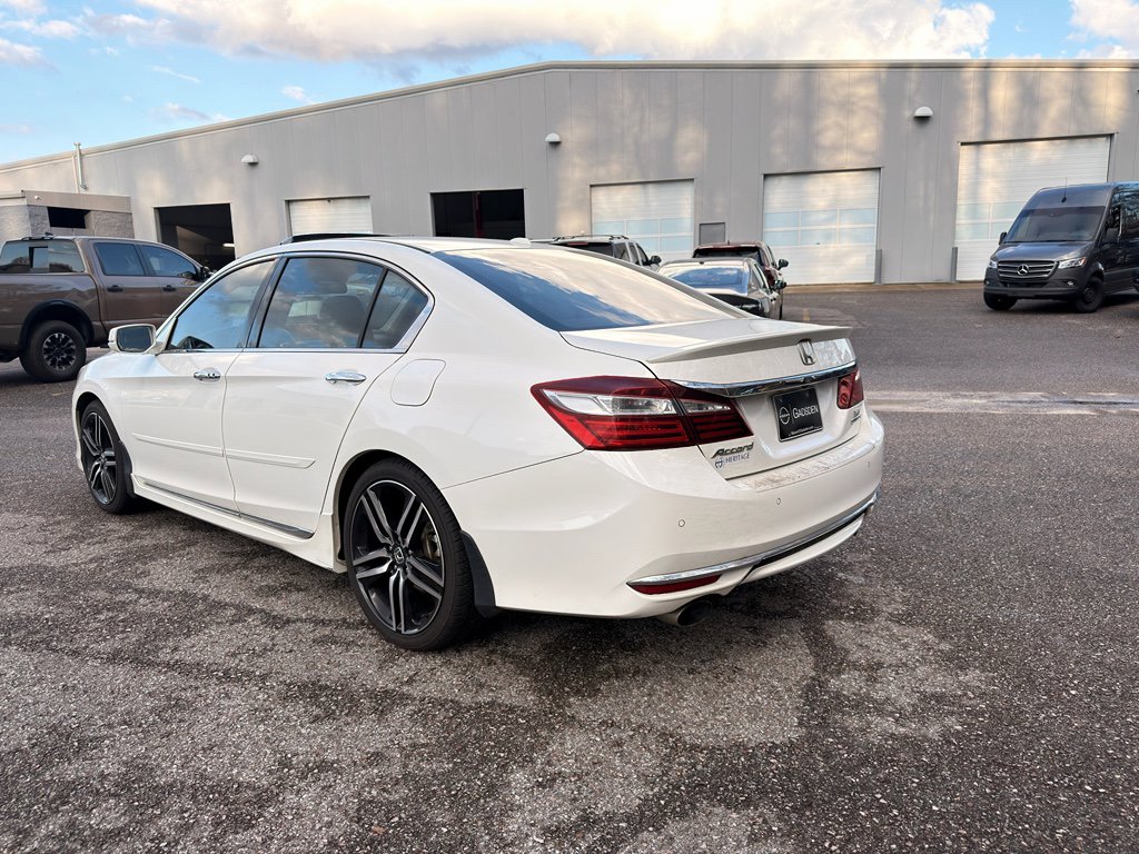 Used 2016 Honda Accord Touring image 5