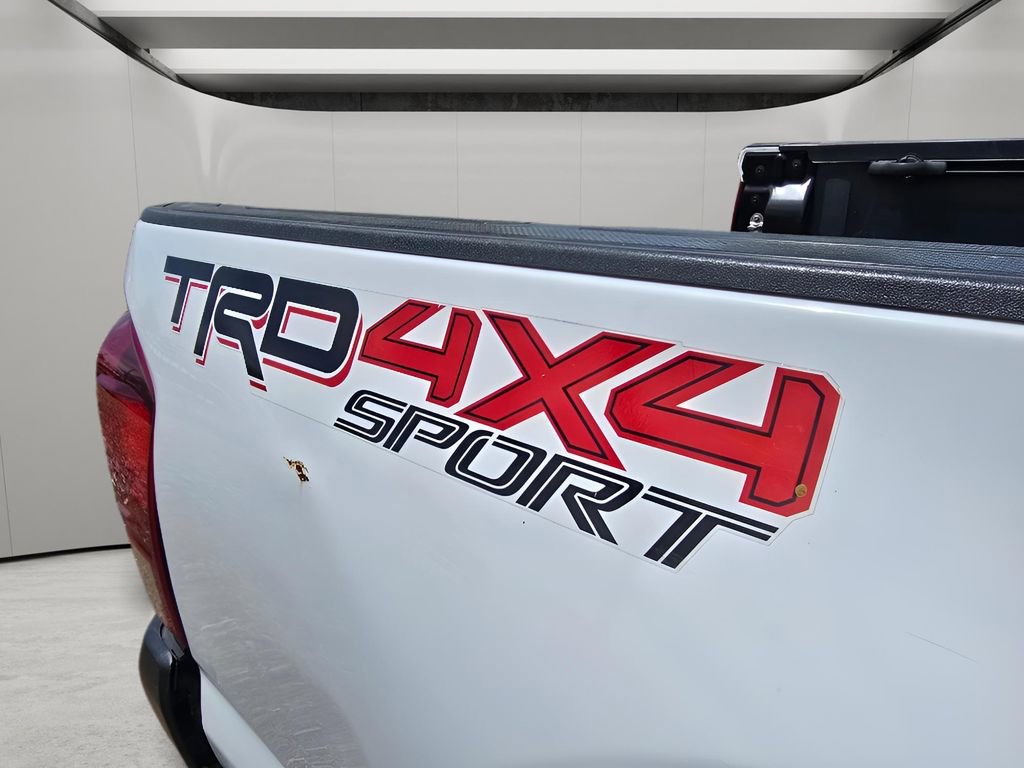 Used 2020 Toyota Tacoma TRD Sport w/ Technology Package AWD/4WD image 17