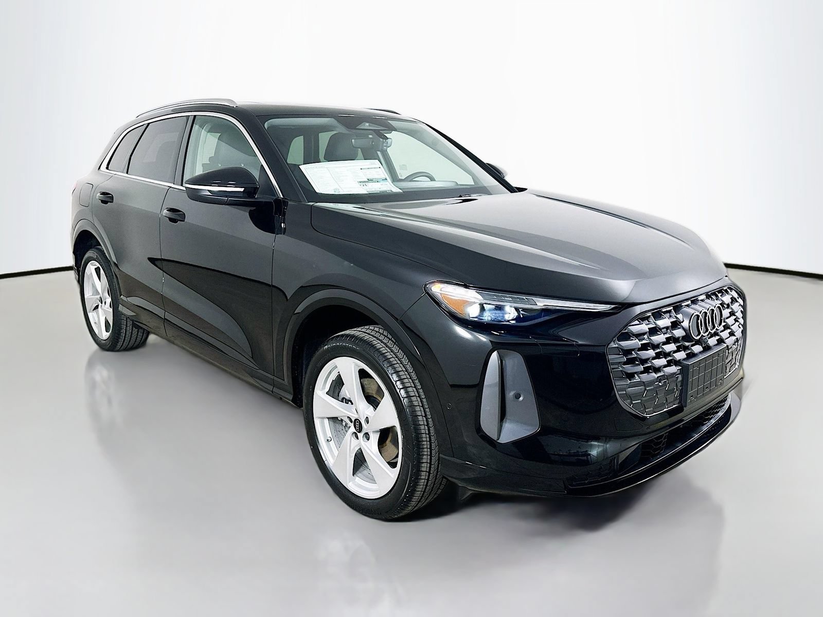 New 2026 Audi Q5 Premium w/ Premium Plus AWD/4WD image 3