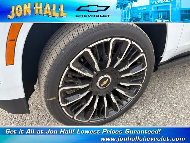 New 2026 Chevrolet Suburban High Country image 19