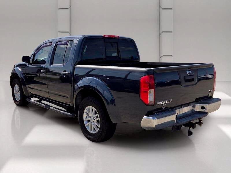 Used 2015 Nissan Frontier SV RWD image 3