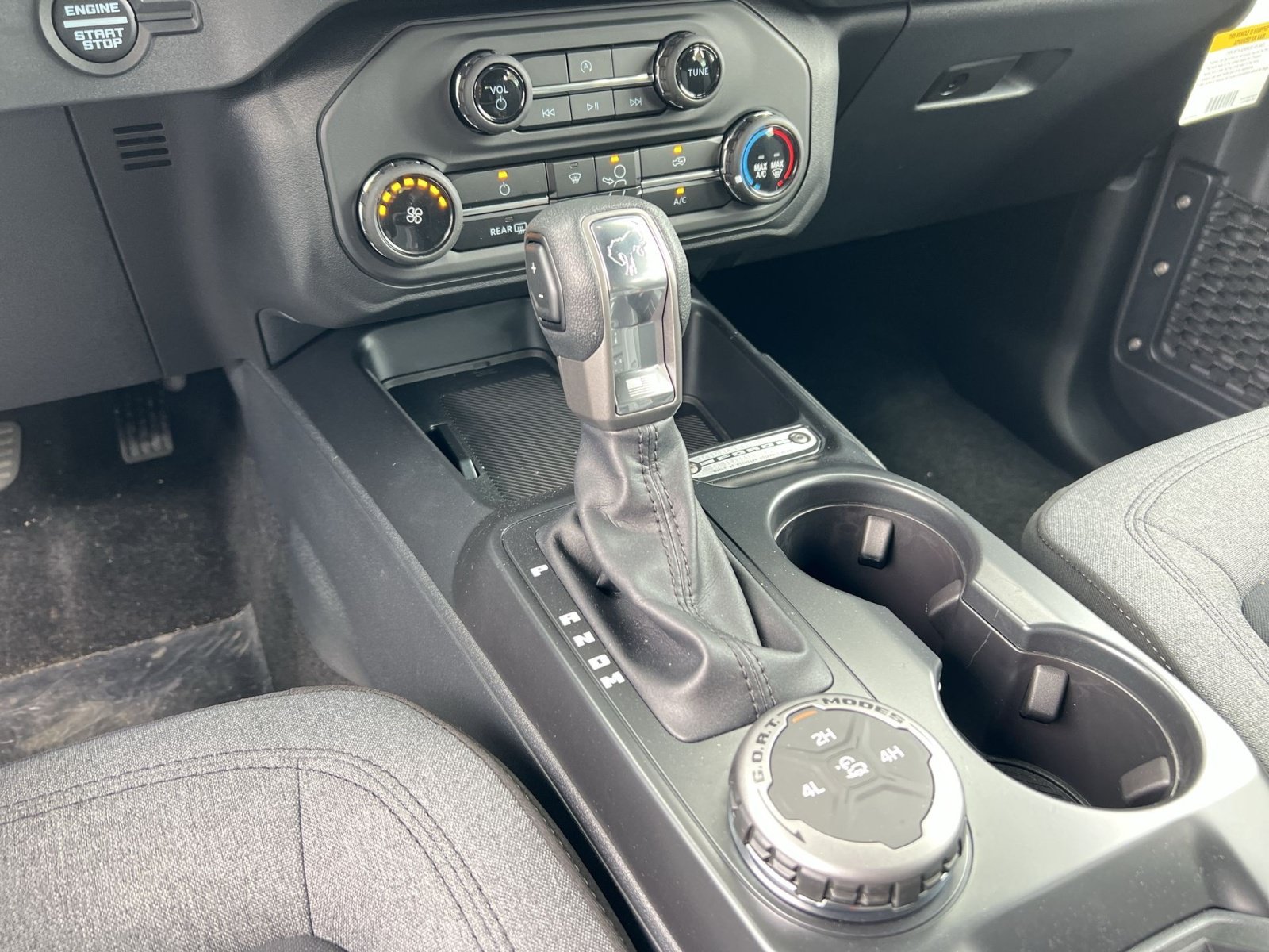 New 2025 Ford Bronco 4-Door AWD/4WD image 29