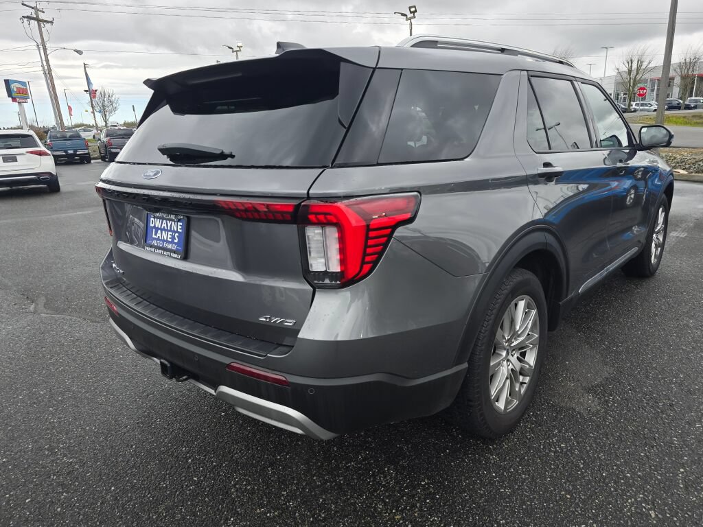 Used 2025 Ford Explorer Platinum AWD/4WD image 5