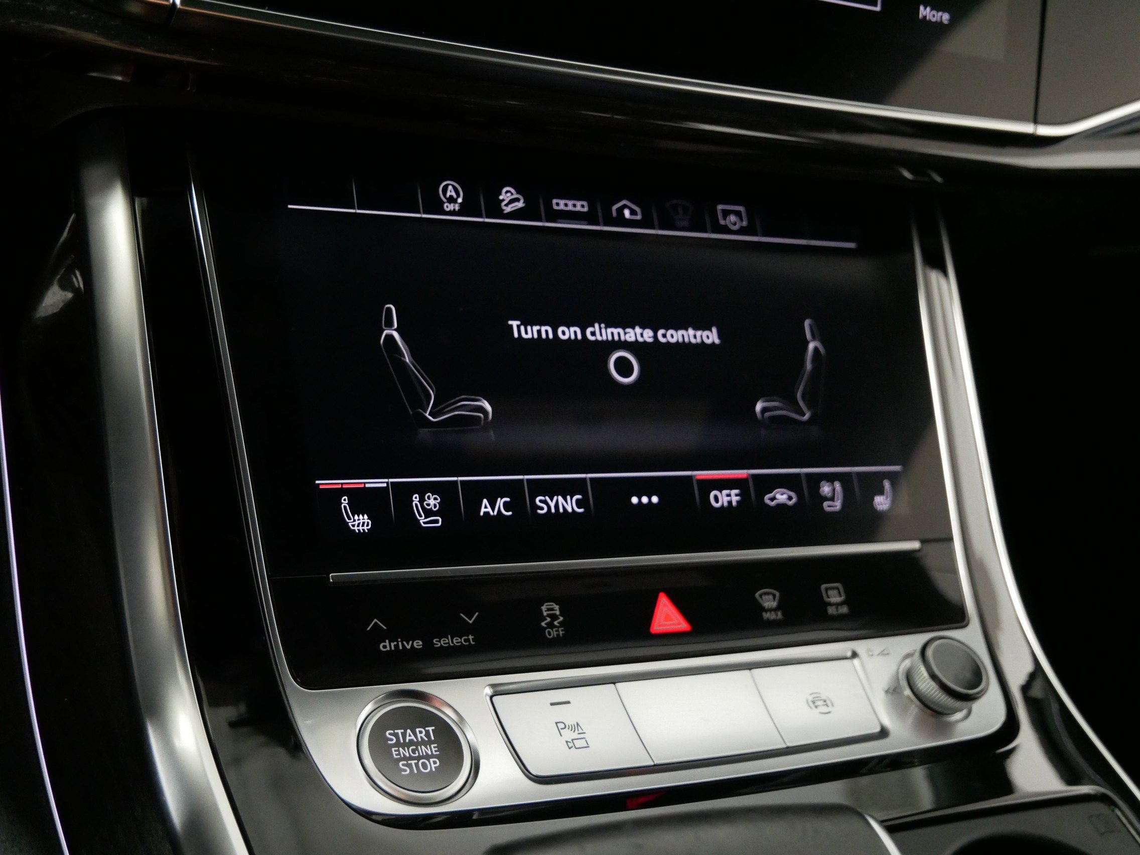Used 2021 Audi Q8 Prestige w/ Prestige Package image 23