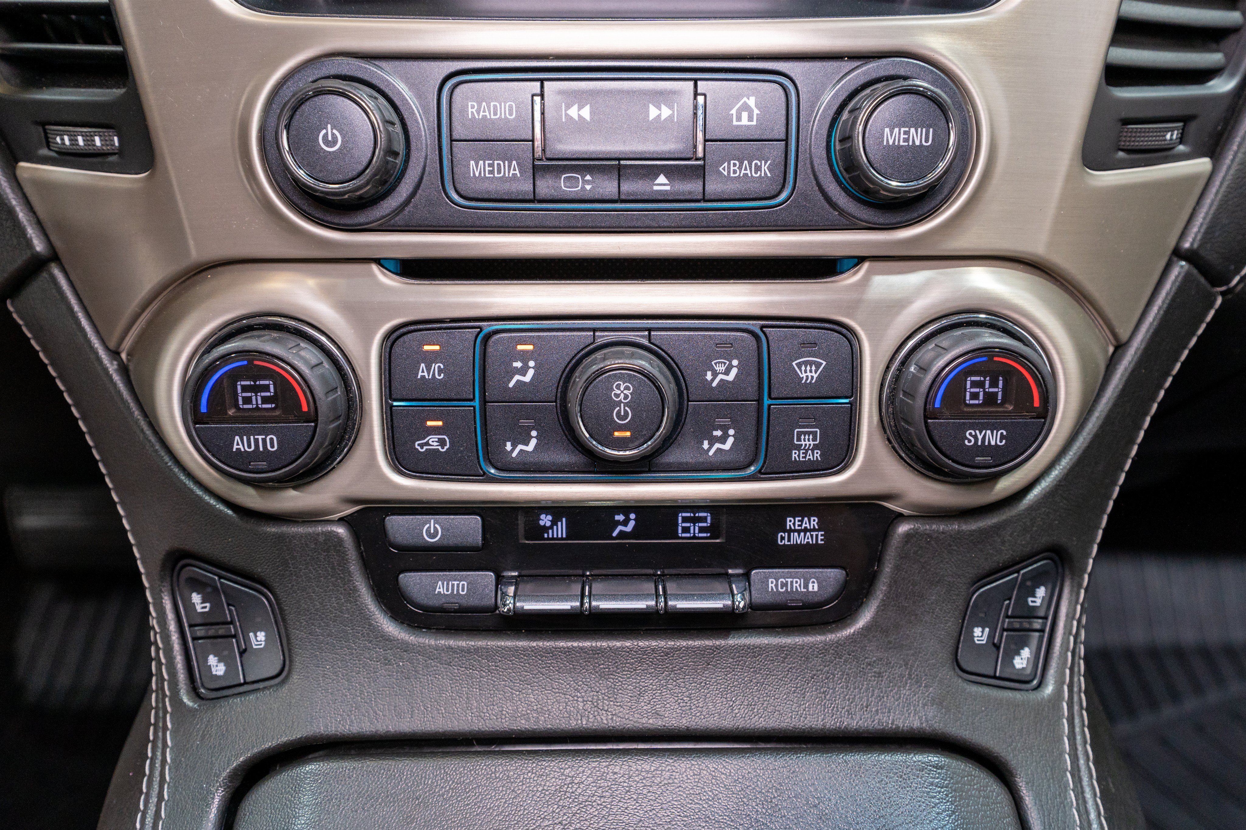 Used 2018 GMC Yukon XL Denali w/ Denali Ultimate Package AWD/4WD image 25