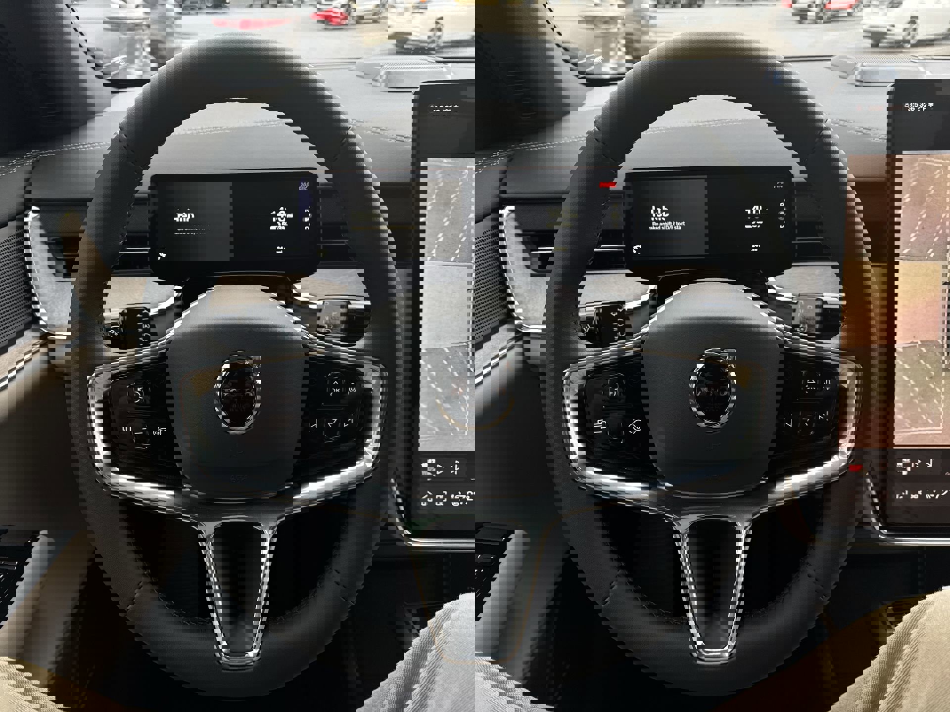 New 2025 Volvo EX90 Plus image 18