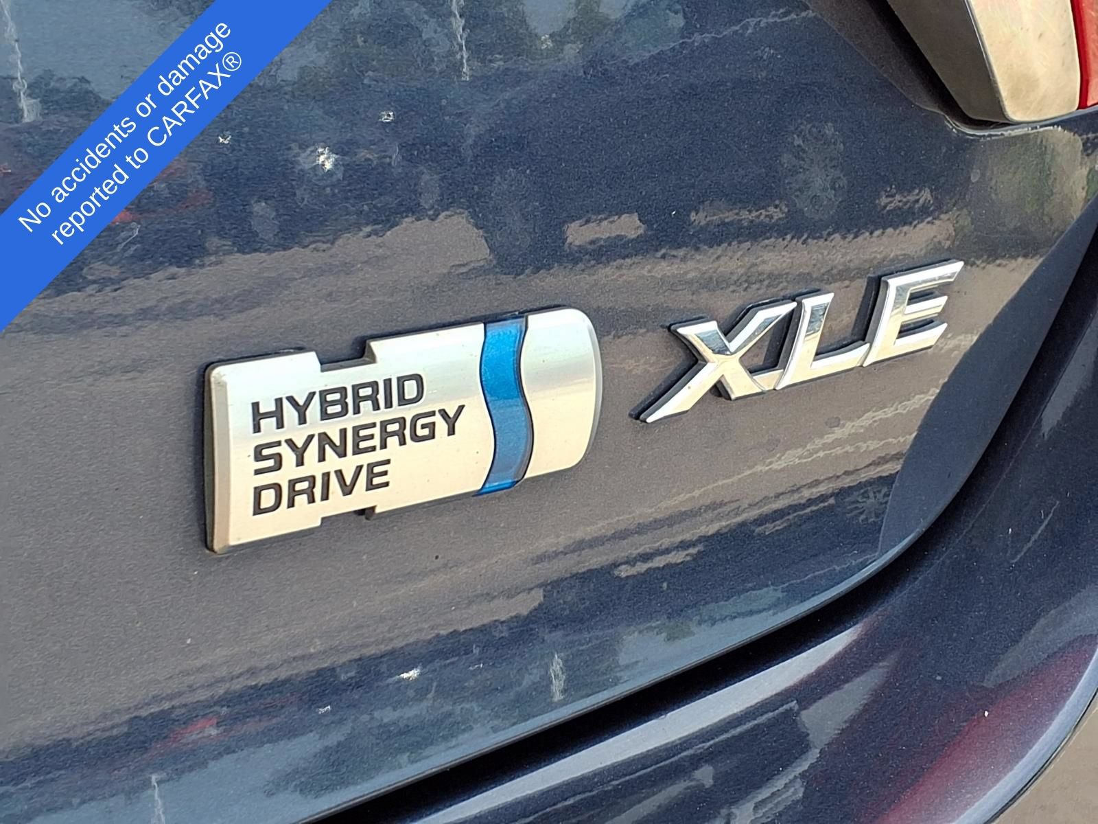 Used 2015 Toyota Camry XLE w/ Moonroof Package FWD image 11