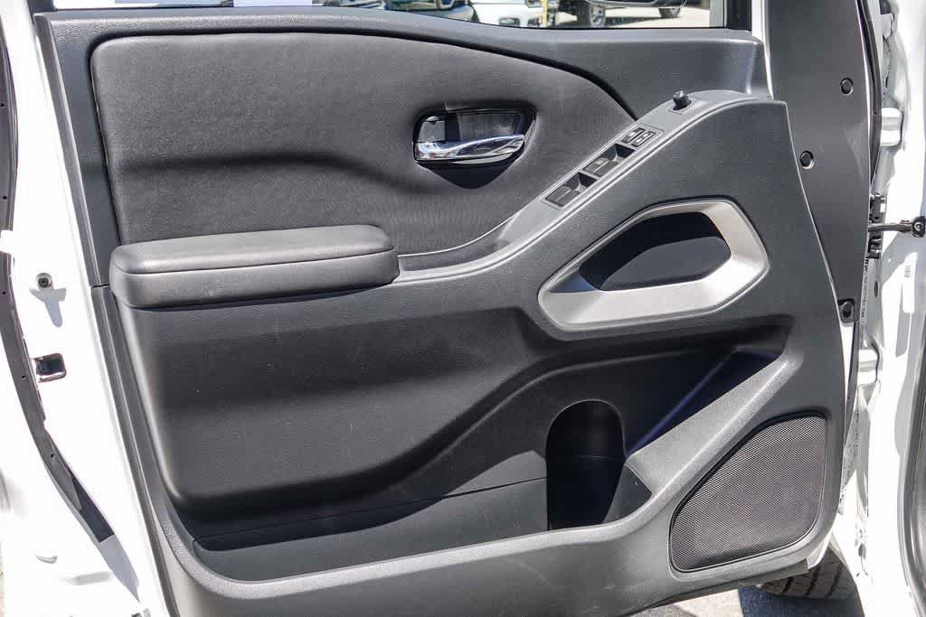 Used 2023 Nissan Frontier SV RWD image 19