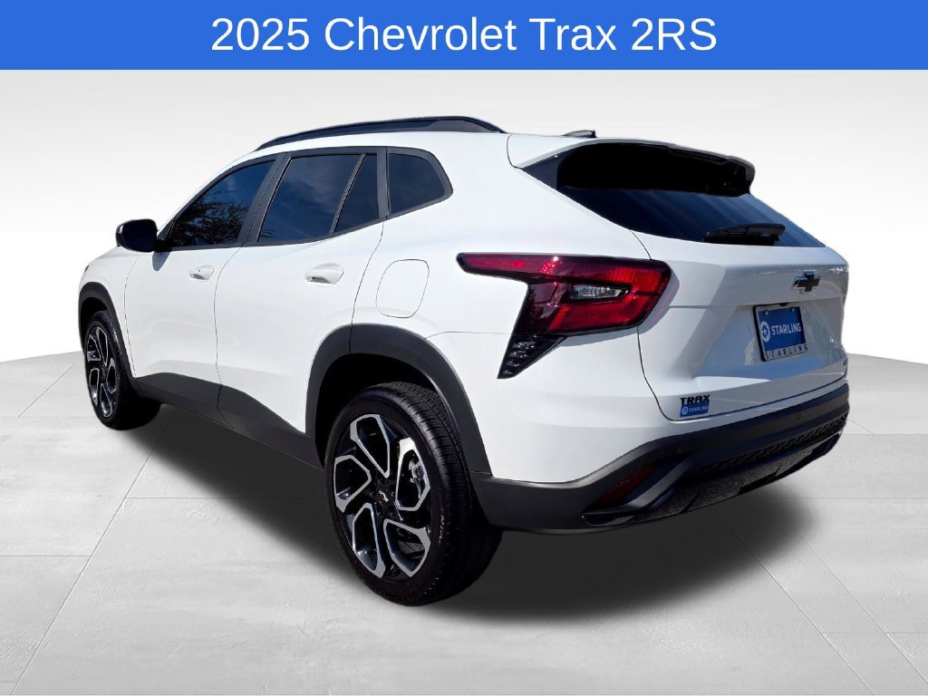 Used 2025 Chevrolet Trax RS w/ Driver Confidence Package FWD image 6
