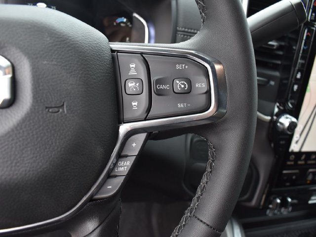New 2026 RAM 3500 Laramie AWD/4WD image 19