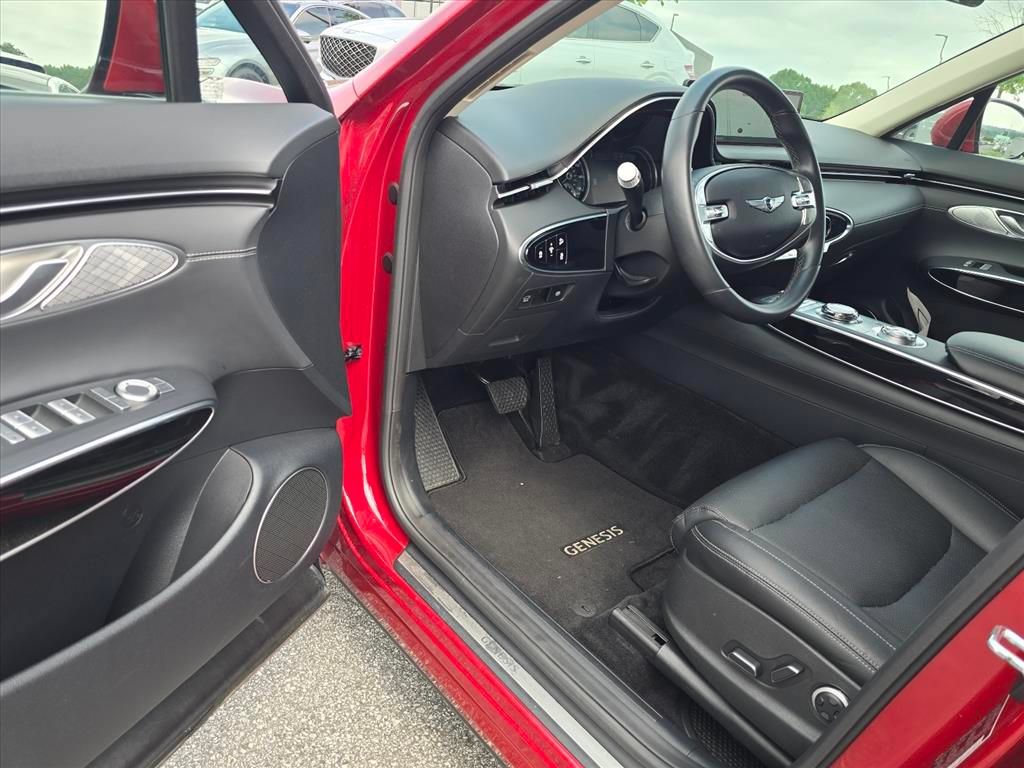Used 2025 Genesis GV70 2.5T AWD/4WD image 9