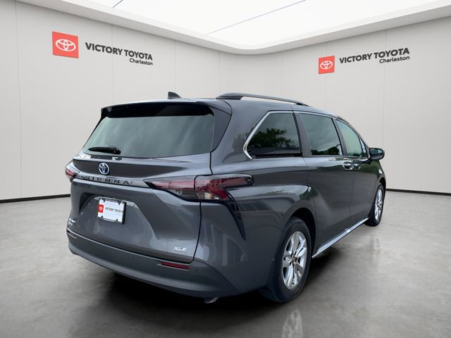 New 2025 Toyota Sienna XLE image 6
