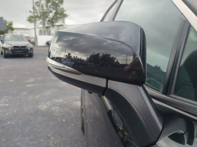 Used 2023 Toyota RAV4 XLE FWD image 13